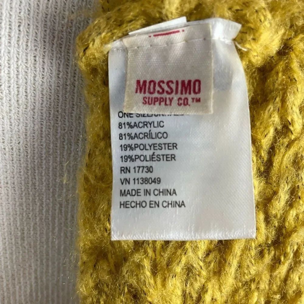 Mossimo Infinity Scarf EUC  - Picture 3 of 3
